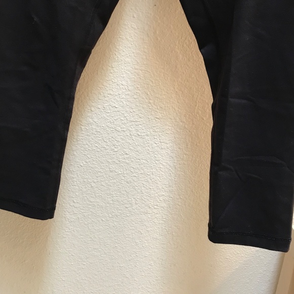 Lululemon Wunder Under III Crop. Black Size 10. Mid-rise. NWT - Picture 7 of 10